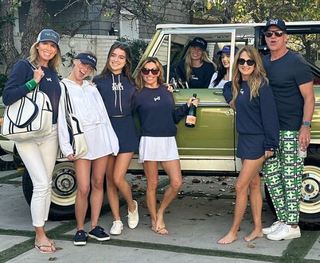 Kit Hoover feet photo thumbnail