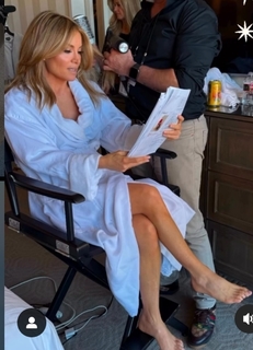 Kit Hoover feet photo thumbnail