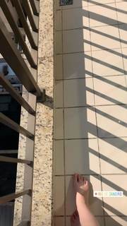 Klara Castanho feet photo thumbnail