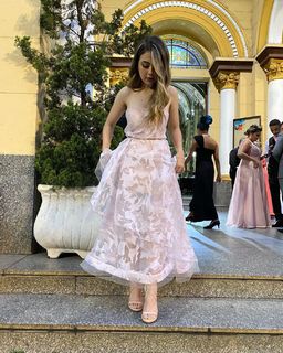 Klara Castanho feet photo thumbnail