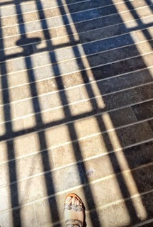 Klara Castanho feet photo thumbnail