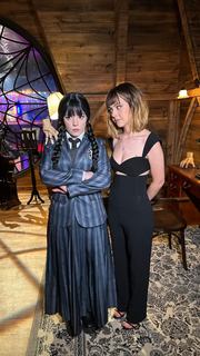 Klara Castanho feet photo thumbnail