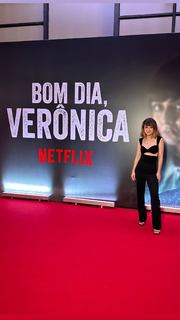 Klara Castanho feet photo thumbnail