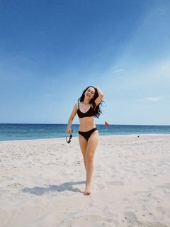 Klara Castanho feet photo 13