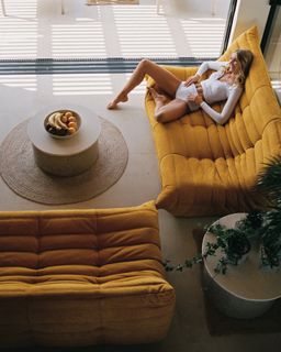 Klara Hellqvist feet photo thumbnail
