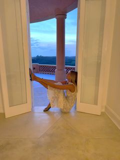 Klara Hellqvist feet photo 15