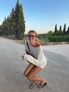 Klara Hellqvist feet photo 3