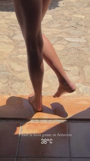 Klara Hellqvist feet photo 1