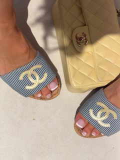 Klara Hellqvist feet photo 8