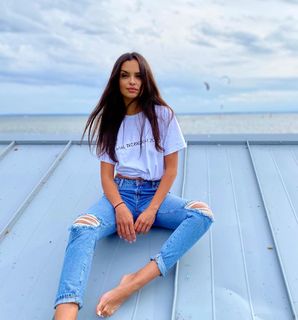 Klaudia El Dursi feet photo 16