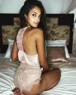 Klaudia El Dursi feet photo 16