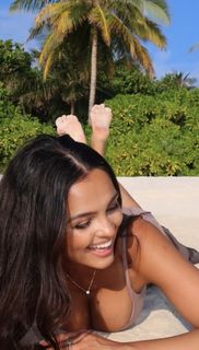 Klaudia El Dursi feet photo 3