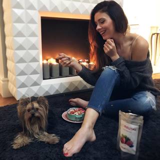 Klaudia Halejcio feet photo thumbnail