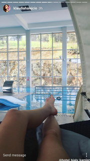 Klaudia Halejcio feet photo thumbnail