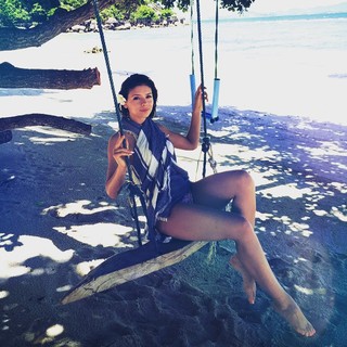 Klaudia Halejcio feet photo thumbnail