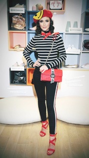 Klaudia Halejcio feet photo thumbnail