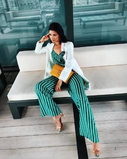 Klaudia Halejcio feet photo thumbnail