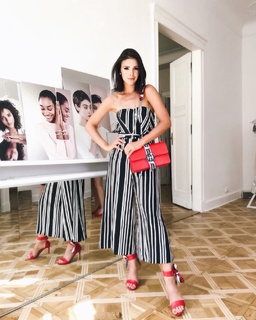 Klaudia Halejcio feet photo thumbnail