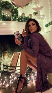 Klaudia Halejcio feet photo thumbnail