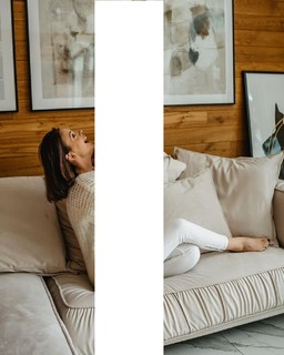 Klaudia Halejcio feet photo thumbnail
