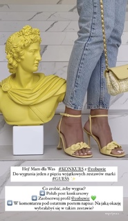 Klaudia Halejcio feet photo thumbnail
