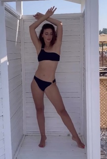 Klaudia Halejcio feet photo thumbnail