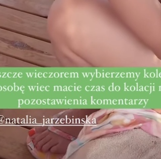 Klaudia Halejcio feet photo thumbnail