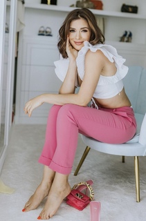 Klaudia Halejcio feet photo thumbnail