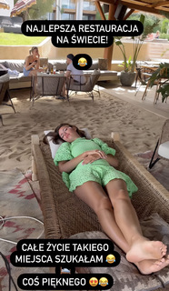 Klaudia Halejcio feet photo thumbnail