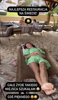 Klaudia Halejcio feet photo thumbnail