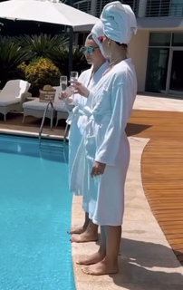 Klaudia Halejcio feet photo thumbnail