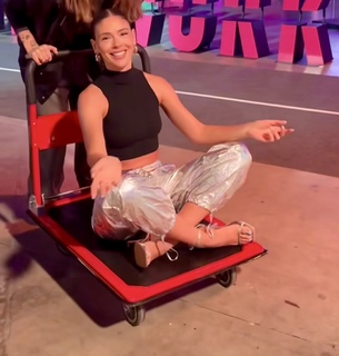 Klaudia Halejcio feet photo thumbnail
