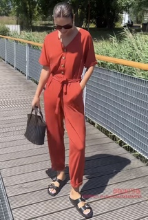 Klaudia Halejcio feet photo thumbnail