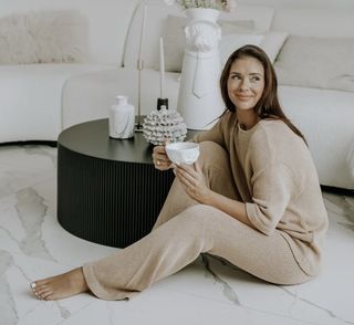 Klaudia Halejcio feet photo thumbnail