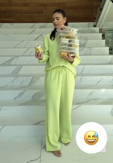 Klaudia Halejcio feet photo thumbnail