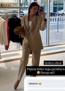 Klaudia Halejcio feet photo thumbnail