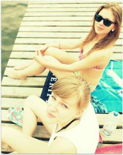Klaudia Halejcio feet photo thumbnail