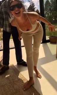 Klaudia Halejcio feet photo 4