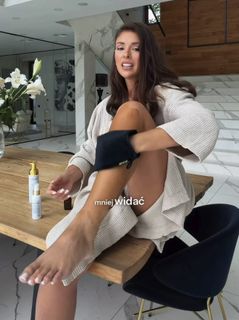 Klaudia Halejcio feet photo 7