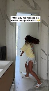 Klaudia Halejcio feet photo 15