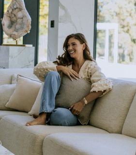 Klaudia Halejcio feet photo 3
