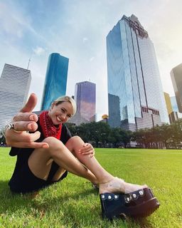 Klavdiya Vysokova feet photo thumbnail