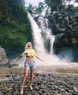 Klavdiya Vysokova feet photo thumbnail