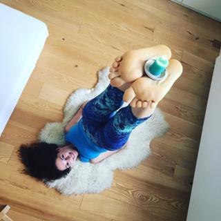 Klára Issová feet photo 10
