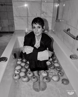 Klára Issová feet photo 9