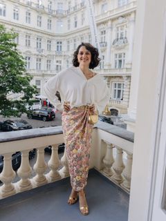 Klára Issová feet photo 3