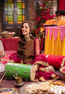 Komal Meer feet photo 1