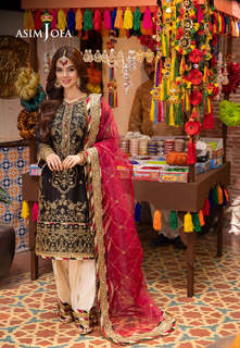 Komal Meer feet photo 11