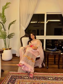 Komal Meer feet photo 15
