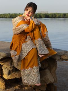 Komal Meer feet photo 1